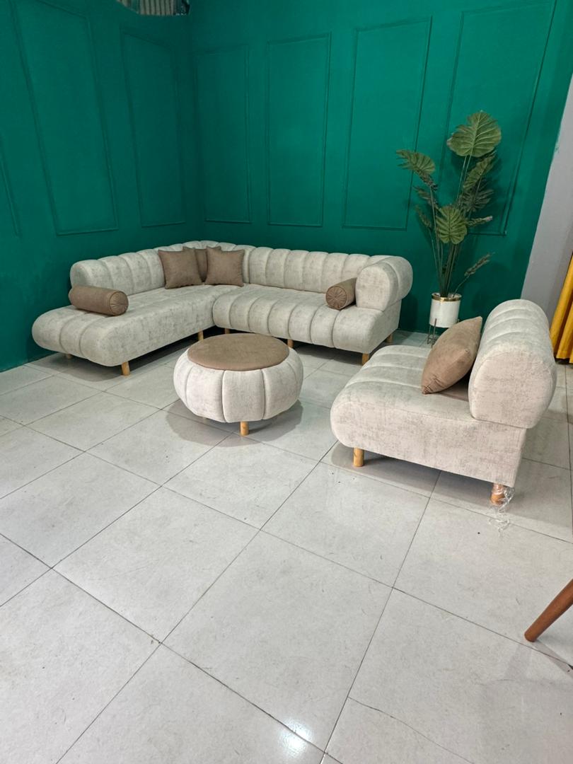   مبل راحتی ال صدف 6 نفره جنس چوب روسابعاد 260×220×85تکنفره 90×85کف اسفنجدارای رنگبندی چوب و پارچه امکان تغییر در ابعاد مبل  پارچه هانزو به همراه جلومبلی 