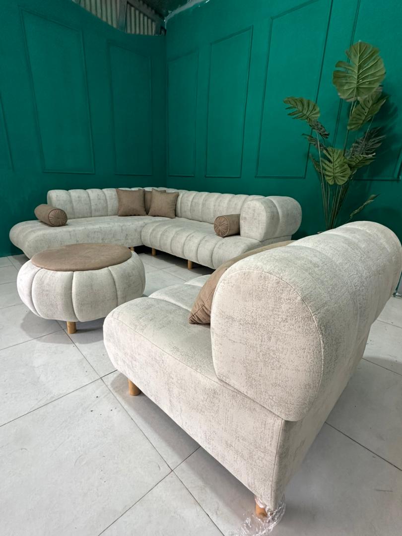   مبل راحتی ال صدف 6 نفره جنس چوب روسابعاد 260×220×85تکنفره 90×85کف اسفنجدارای رنگبندی چوب و پارچه امکان تغییر در ابعاد مبل  پارچه هانزو به همراه جلومبلی 