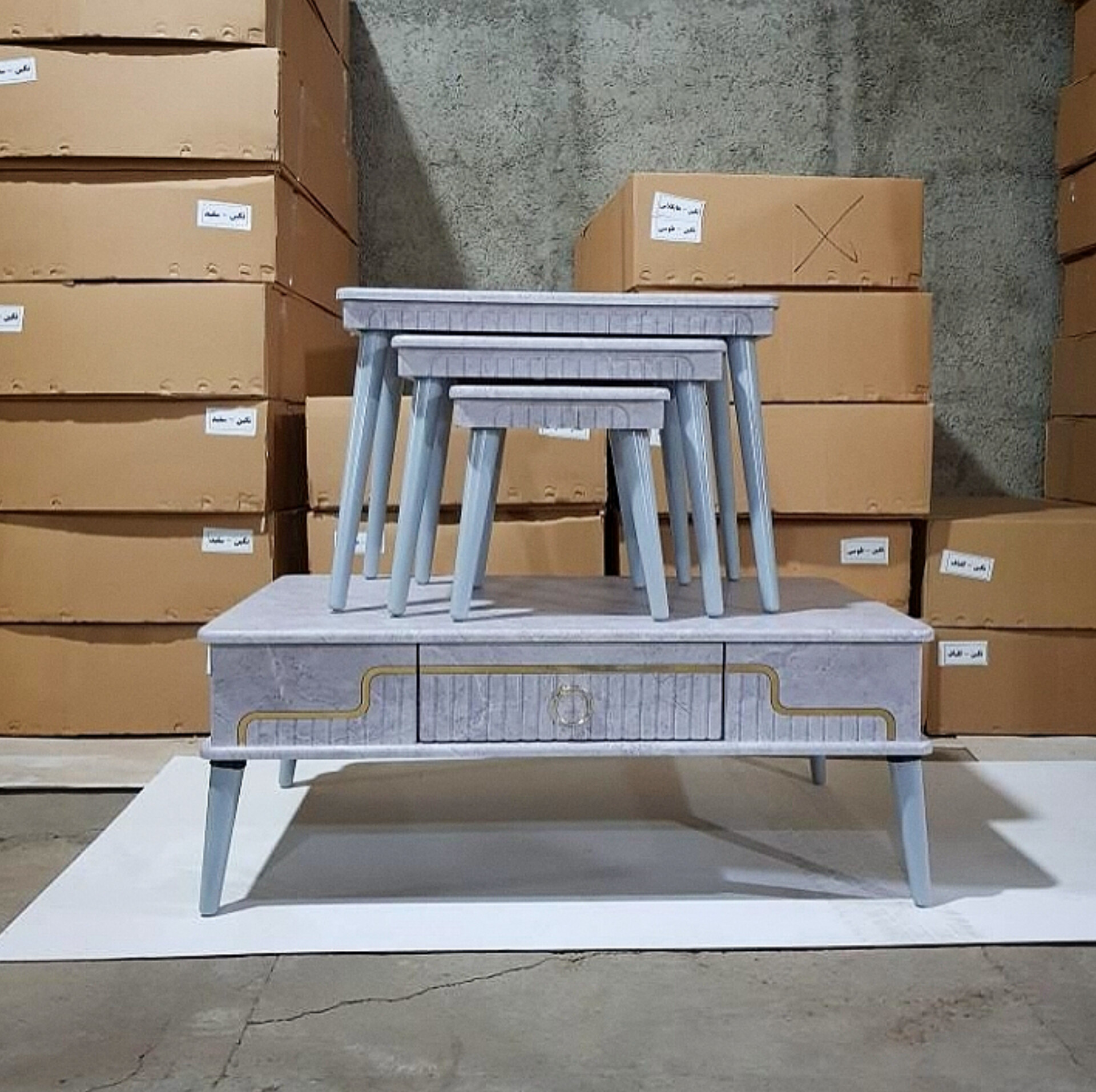 میز جلومبلی و عسلی مدل سیلوا 4 عددی جنس mdf ابعاد 100×67×32روکش وکیوم 3 دهم پایه های abs جلومبلی تک کشو و عسلی های زیر هم رو دارای رنگبندی 