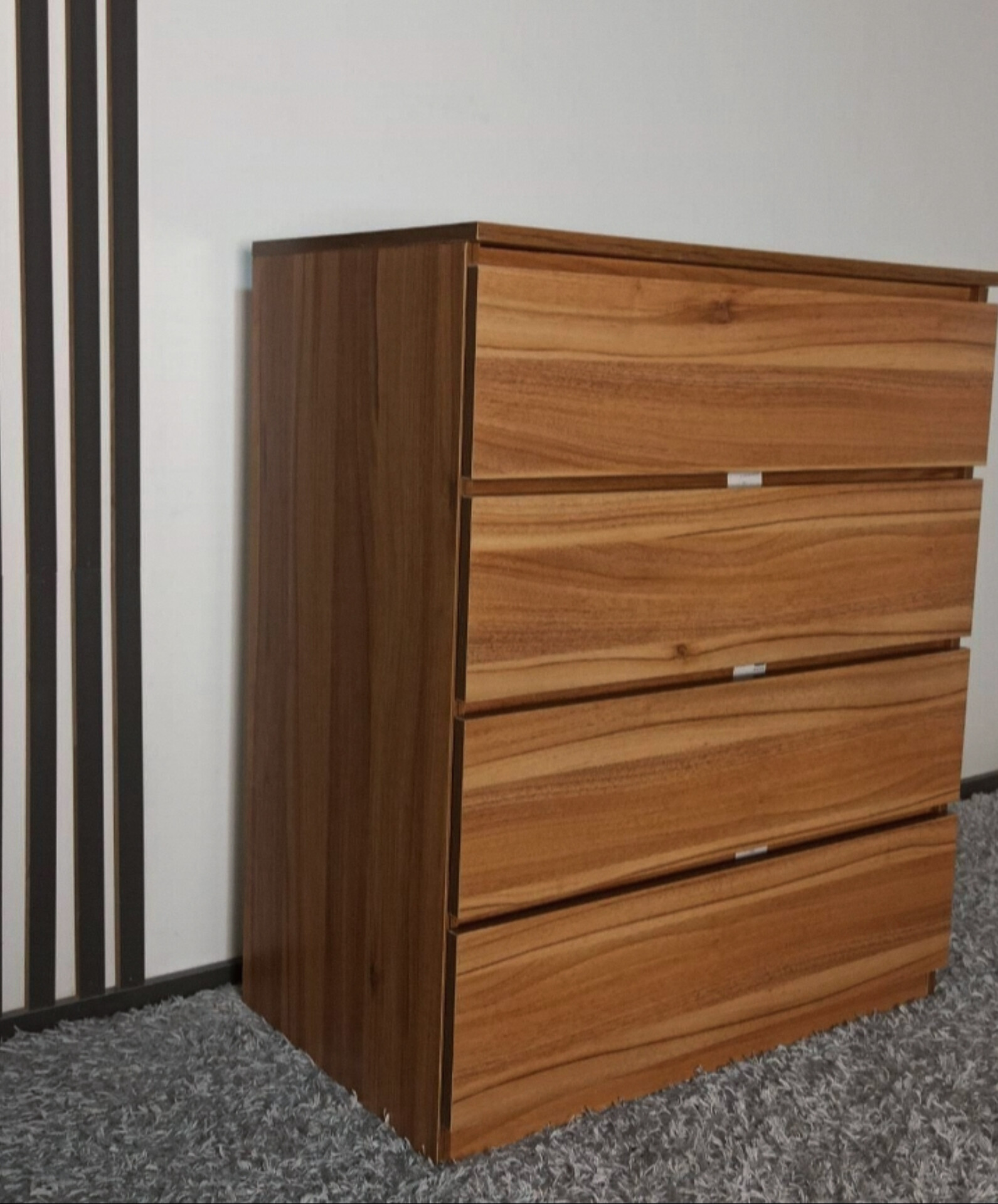   دراور 4کشو جنس mdf ابعاد 80×44×97عمق کشو 39دارای رنگبندی امکان افزایش تعداد کشو ها 