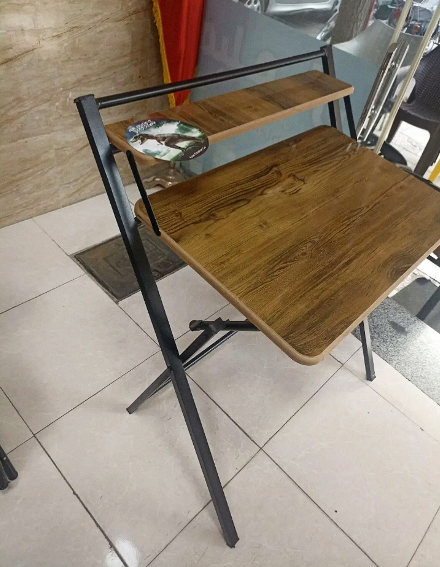  میز تحریر دانشجویی مدل لامل ابعاد 80×50×80جنس تمام mdf و روی کار های گلاس ضد خش پروفیل درجه 1رنگ کوره ای ثابت تک رنگ است 