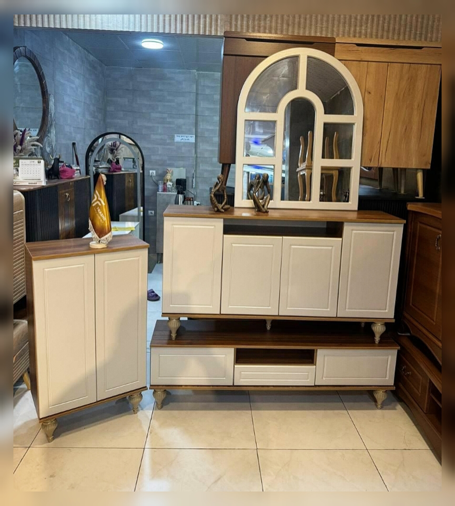  ست میز تلویزیون میز کنسول و اینه و جاکفشی 4 تکه جنس mdf ابعاد 160×34×45مناسب تا تلویزیون تا 64 اینچ 120×40×80‌60×32×87 میز tv دو درب و یک کشو کنسول 4دربجاکفشی 2 درب و یک کشو کار شیک و دورنگ،لولای آ ام بند قاب آینه گرد