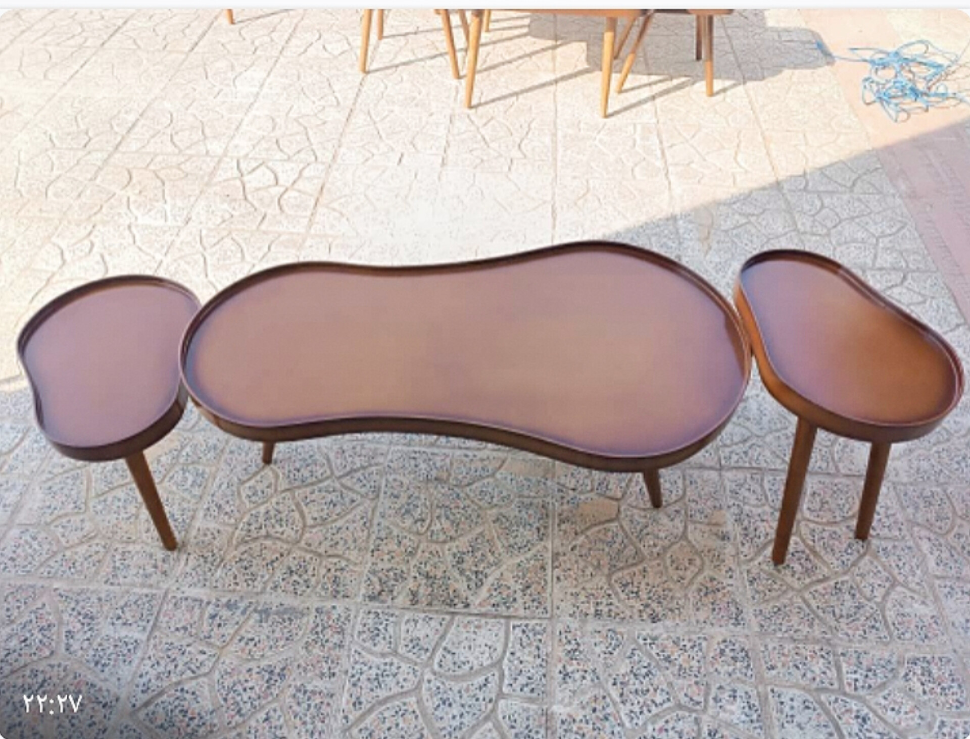   میز جلومبلی و عسلی 3تکه گردیک جلومبلی و 2 تا عسلی زیر هم رو جنس جوب روس ابعاد 100×100×4540×40×6040×40×35 دارای رنگبندی