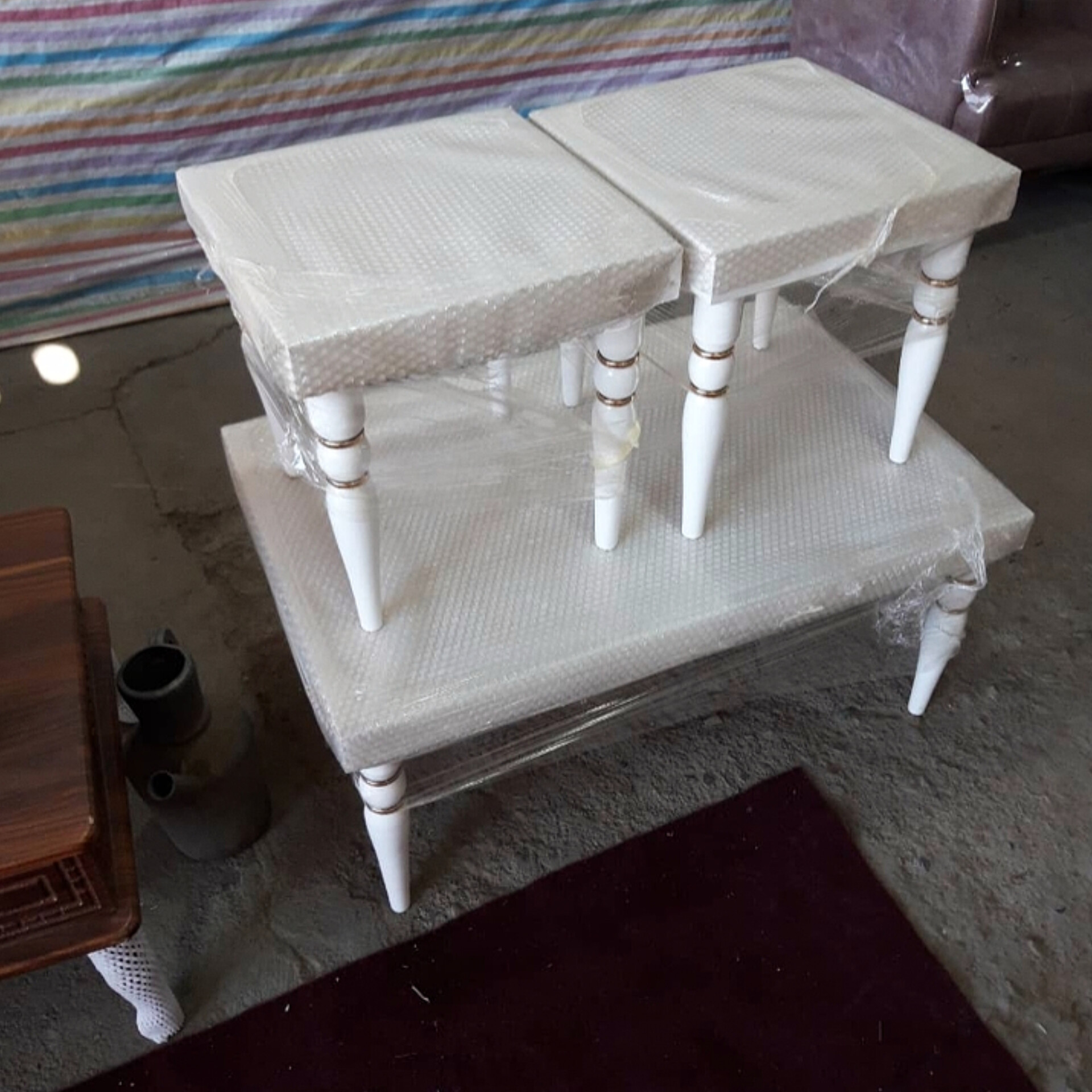  میز جلو مبلی و عسلی مدل شمعی 3تکهیک جل‌مبلی و دوتا عسلی جنس چوب روسابعاد 90×60×4540×40×45پایه ها خراطی دارای رنگبندی دارای رنگبندی  