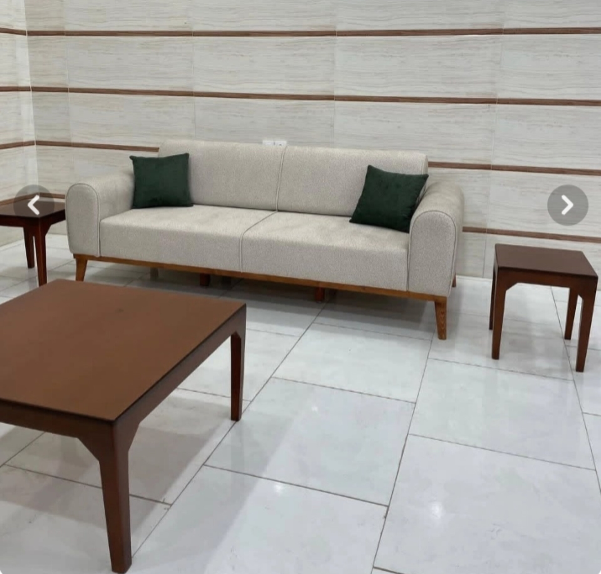  مبل راحتی کاپر 3نفره ابعاد 220×85×88کلاف چوب روس نشیمن اسفنج ۳۵ کیلویی پارچه هانزو بسیار شیک دارای رنگبندی مناسب tv room