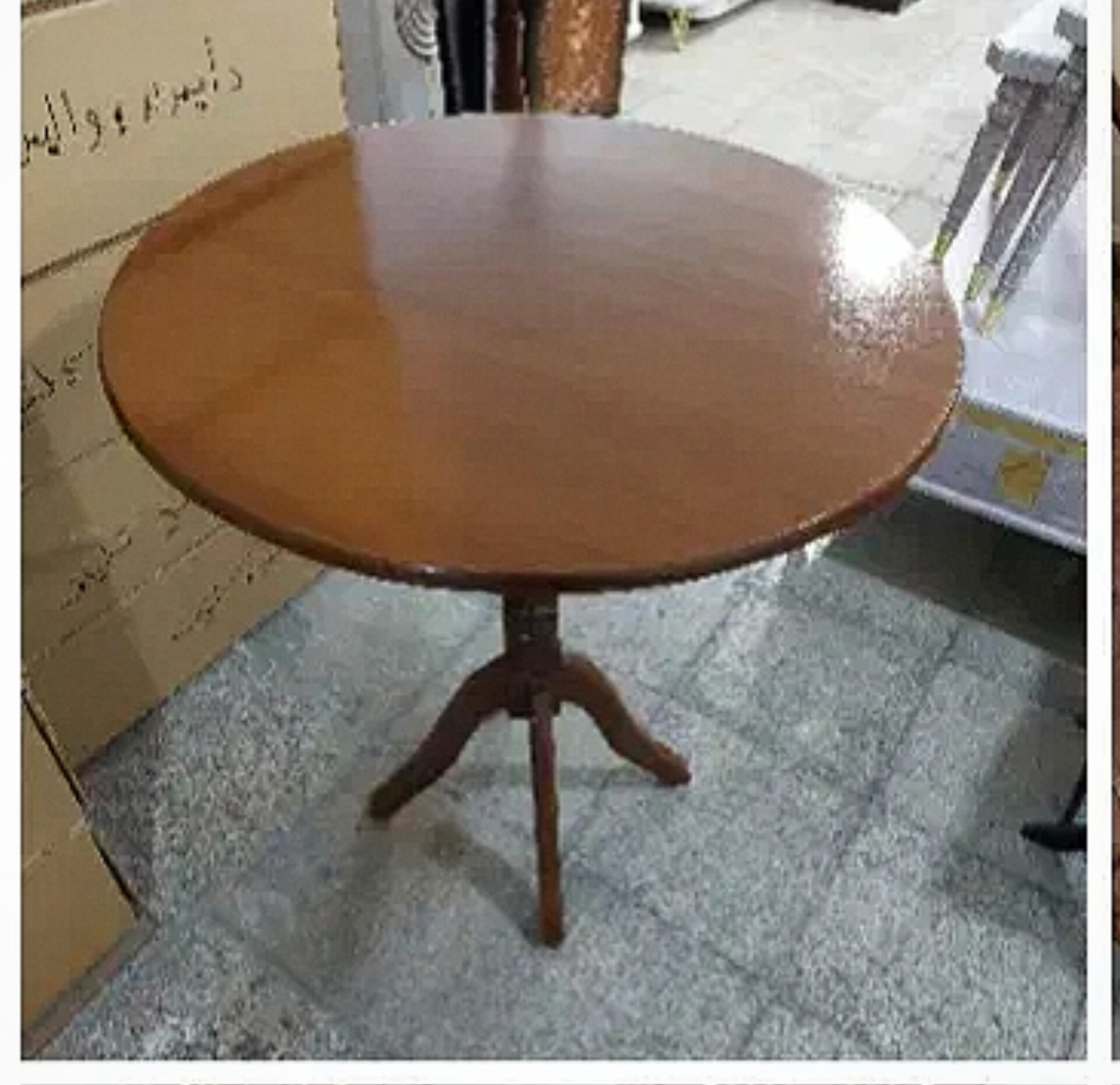  میز خاطره مدل‌ ستارهجنس پایه چوب روس  و صفحه mdf ابعاد 70×70×80صفحه میز قابلیت جدا شدن دارددر رنگهای سفید و قهوه ای