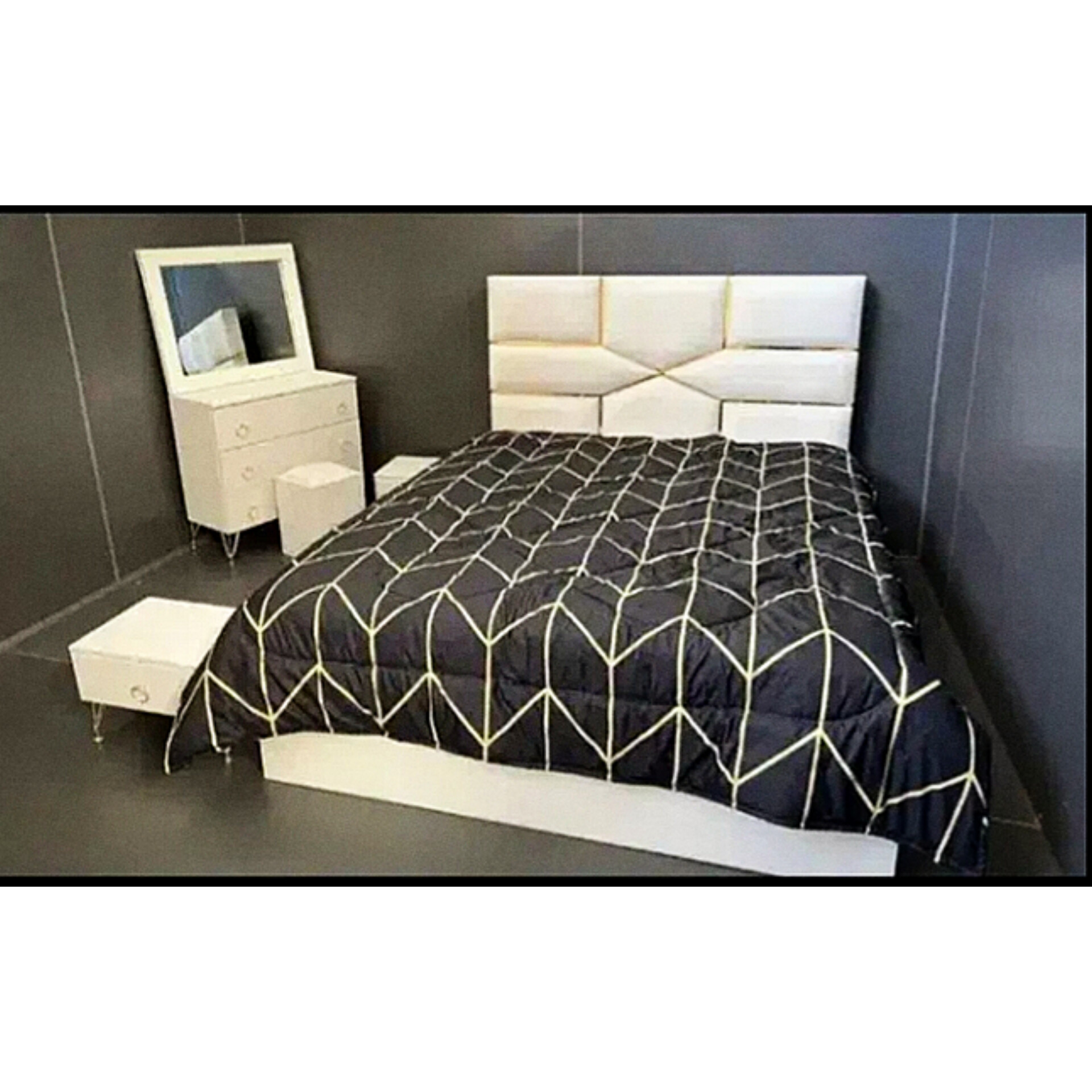  سرویس خواب دونفره مدل لیزریجنس mdf تمام پارجه ابعاد 200×160×115شامل تختخواب دونفره -2 تا کفی تخت-2 تا پاتختی -میز ارایش-قاب آینه -صندلی دارای رنگبندی پارچه 