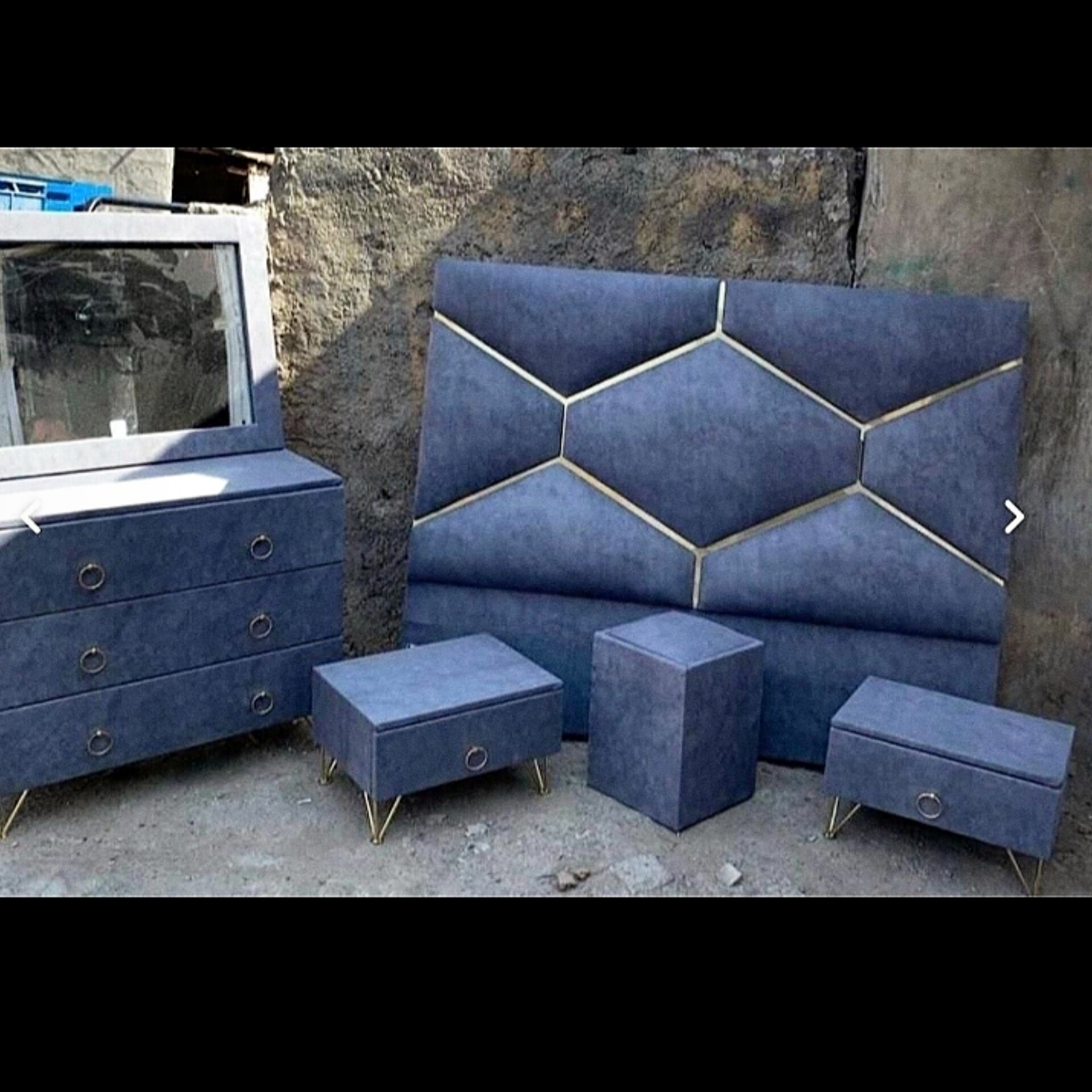  سرویس خواب دونفره مدل لیزریجنس mdf تمام پارجه ابعاد 200×160×115شامل تختخواب دونفره -2 تا کفی تخت-2 تا پاتختی -میز ارایش-قاب آینه -صندلی دارای رنگبندی پارچه 