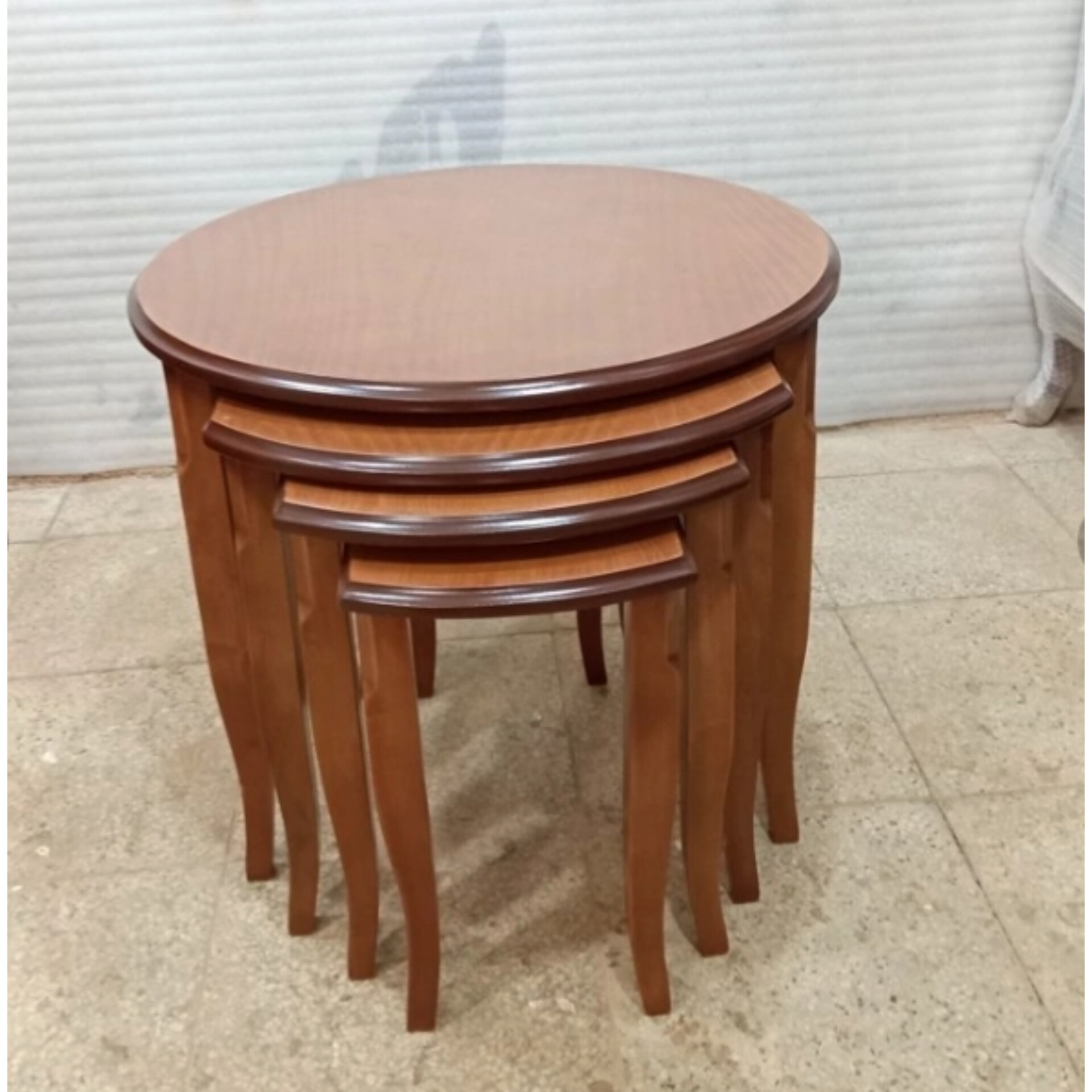 میز عسلی چهار تکه گرد مدل ترمه جنس چوب روس ابعاد میز بزرگ 53×53×51چهار تکه زیر هم رو پایه های طرح دارتک رنگ شیک و کمجا 