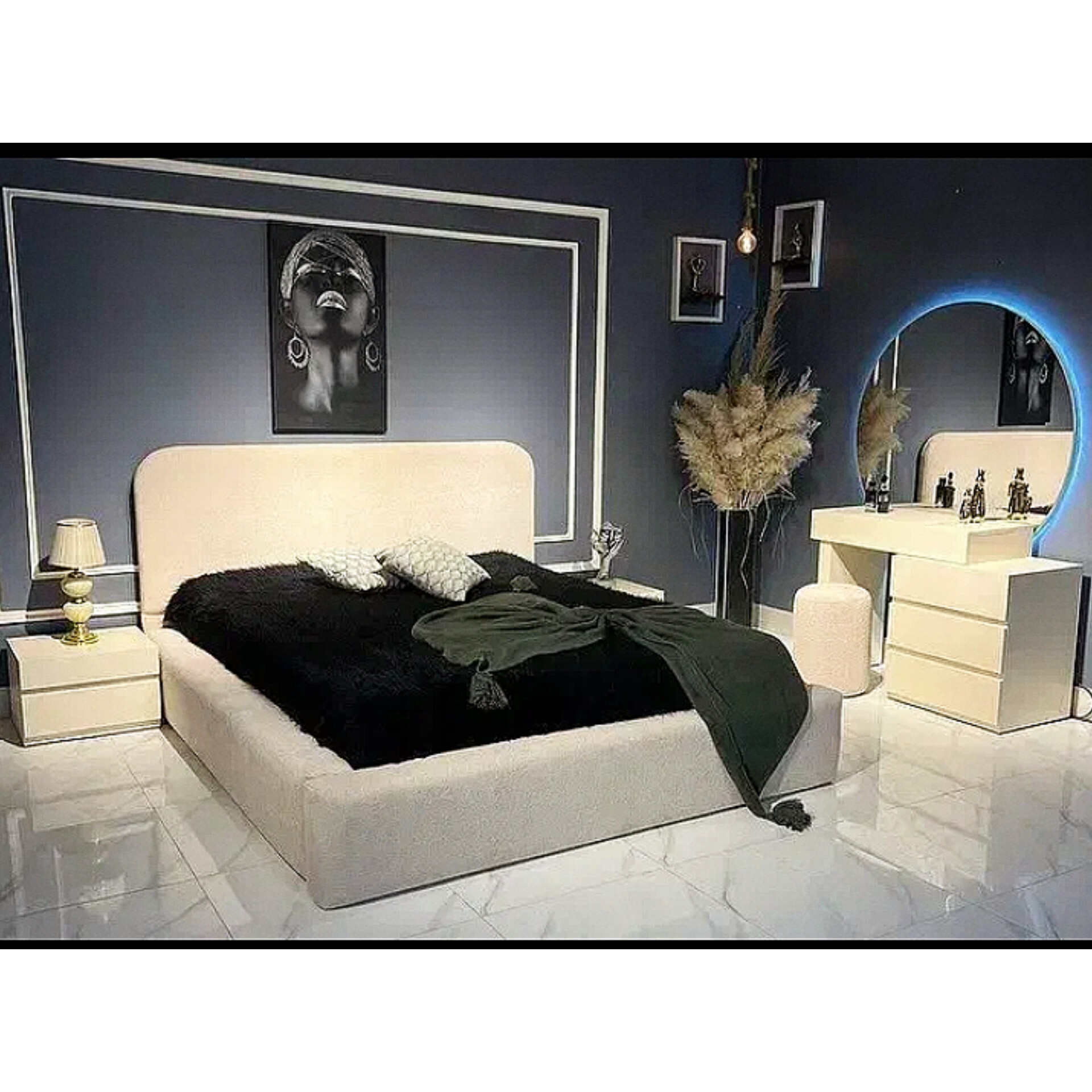  سرویس خواب دونفره مدل تدی جنس mdf ابعاد 200×160×115پارچه دیاموند دارای تخت دونفره کفی تخت پاتختی میز آرایش قاب آینه صندلی دارای رنگبندی پارچهتشک جدا حساب میشود 