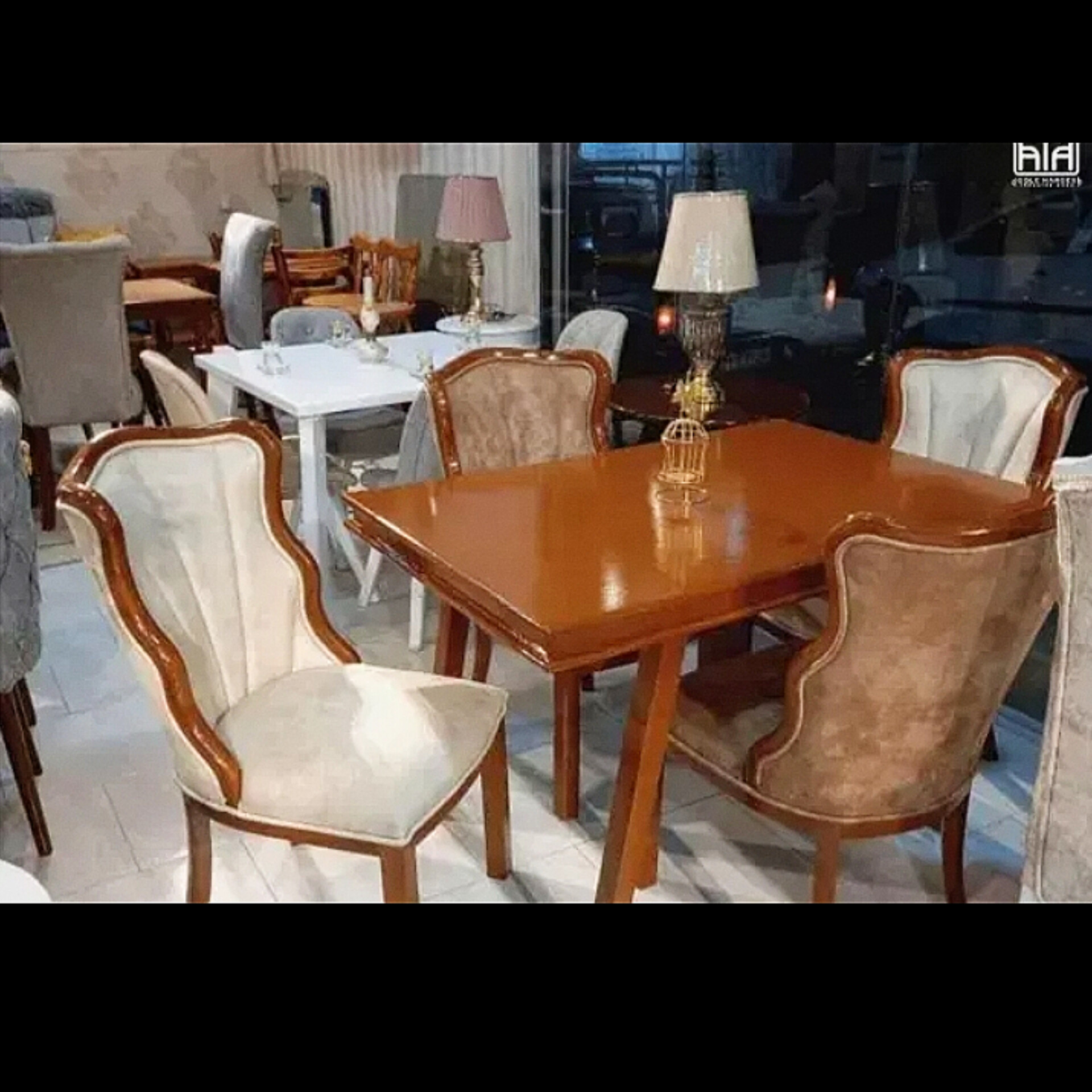  میز و صندلی ناهارخوری 4 نفره مدل فلامینگو ابعاد 80×120×7850×50×50جنس چوب روس نشیمن اسفنج ۳۵ کیلویی پارچه هانزو کف اسفنج  دارای رنگبندی چوب و پارچه 