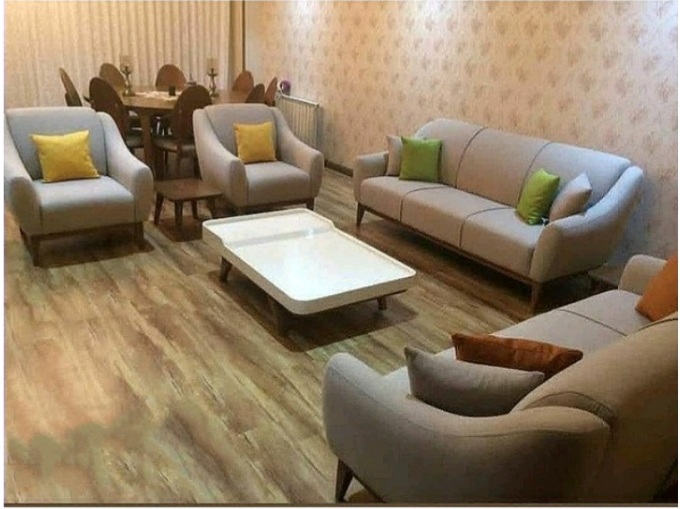  مبل کارلو ۵ نفره 3+1+1کلاف چوب روس نشیمن اسفنج ۳۵ کیلویی کف فنر پارچه هانزو دارای رنگبندی چوب و پارچه 