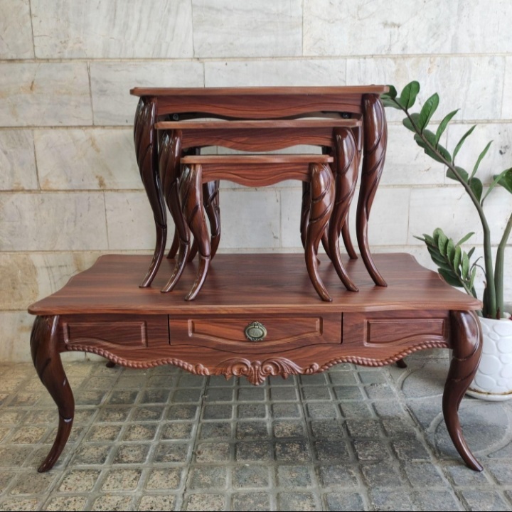   میز جلومبلی و عسلی پیچک 4تکه جنس mdf وکیوم ابعاد 100×67×35یک جلومبلی کشوخور  و سه تا عسلی زیر هم رو پایه های abs پیچیدر بسته بندی کارتن دارای رنگبندی 