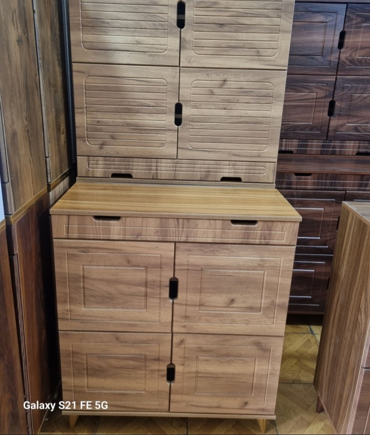  جاکفشی ۴ درب  و یک کشو بدون دستگیره مدل کارنجنس نما mdf وکیوم و بدنه ملامینه ابعاد 95×90×35عمق 354 طبقه وکیوم 3دهم دارای رنگبندی 