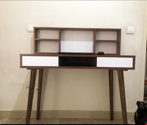 میز تحریر مدل سیلوا شلف دار 