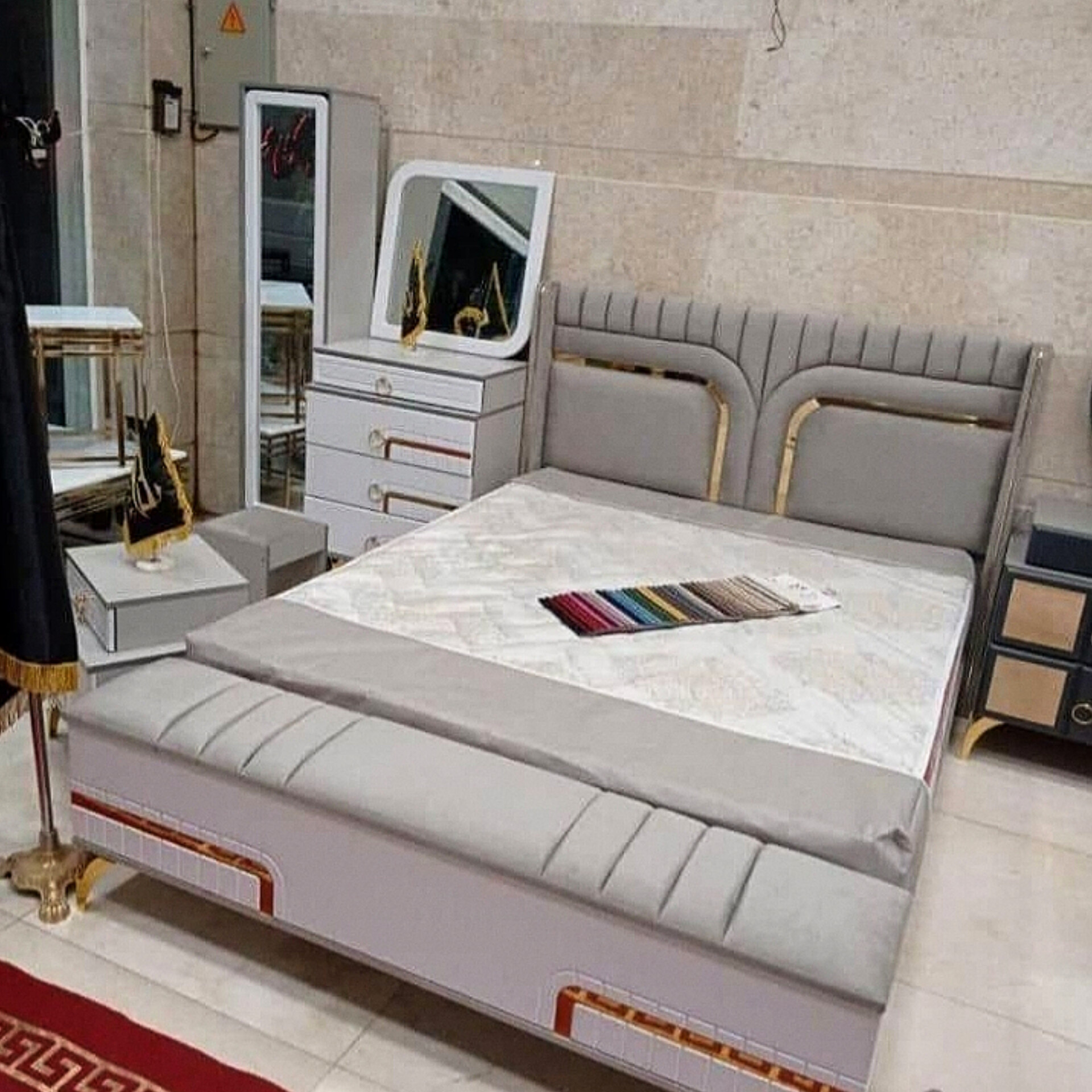 تخت خواب دونفره مدل پرشین سایز 200×160-طوسی 